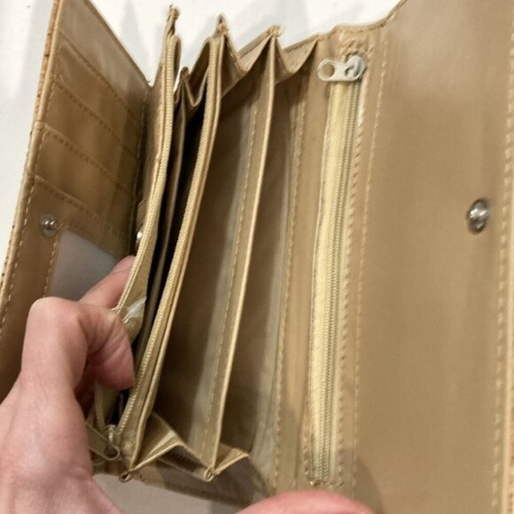 We Are Portugal Cork Brown Brown Cork backpack and wallet - Picture 15 of 16